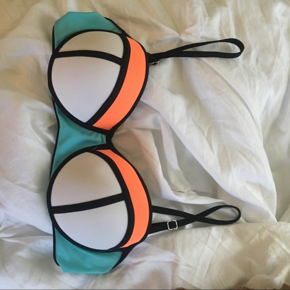 Bikini top