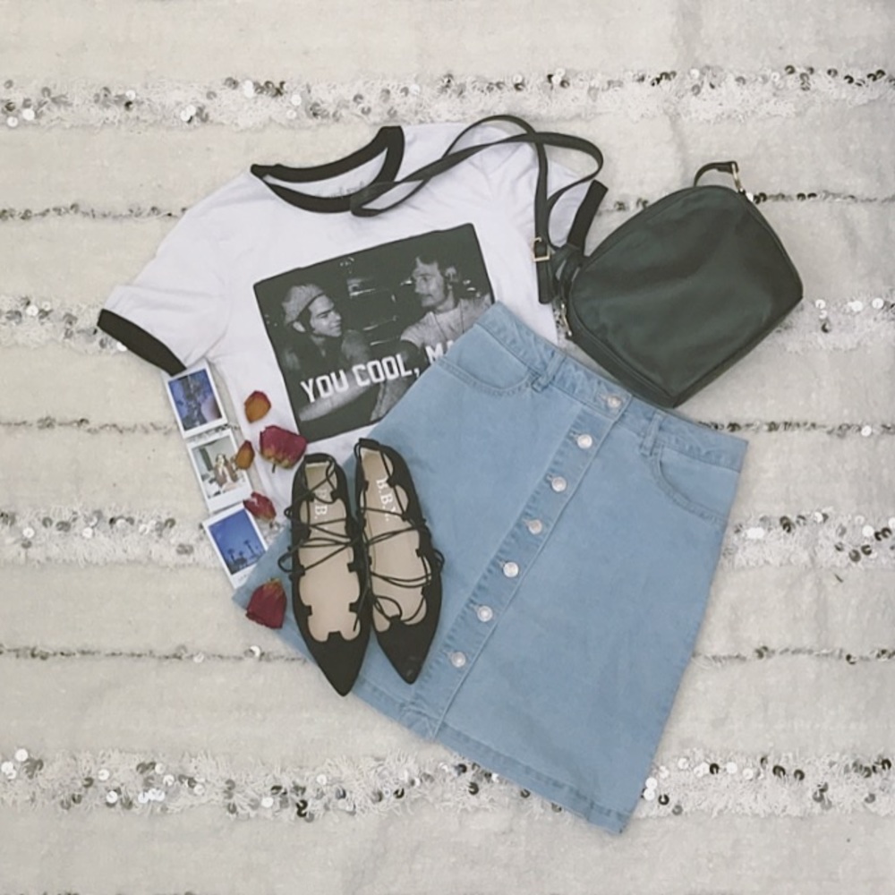 ✨HP • Retro-Look • Denim Button Down Mini Skirt •