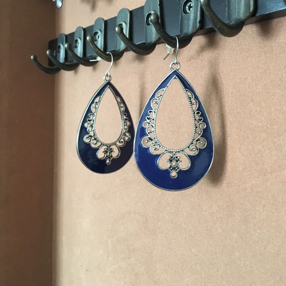 Blue dangle earrings