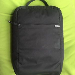 InCase Cross-body Laptop Backpack (gender-neutral)