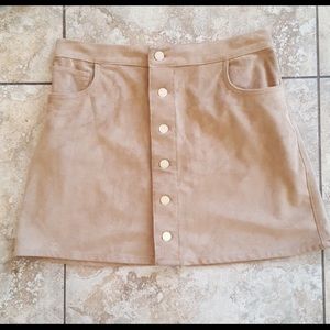 Suede express skirt camel colored