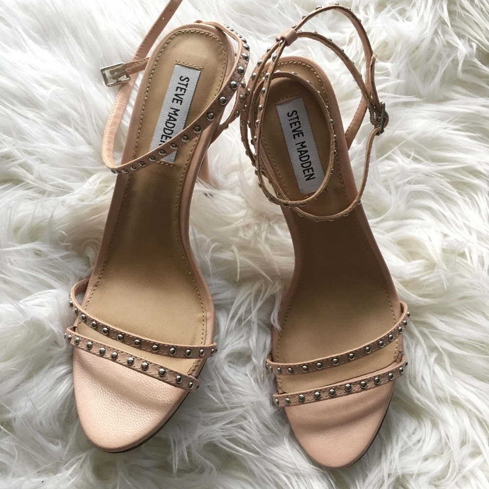 Steve Madden • Wish Sandals - Picture 5 of 5