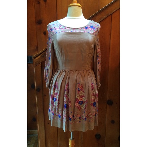 Free People Dresses & Skirts - Free People 3/4 Sleeve Dress w Floral Print