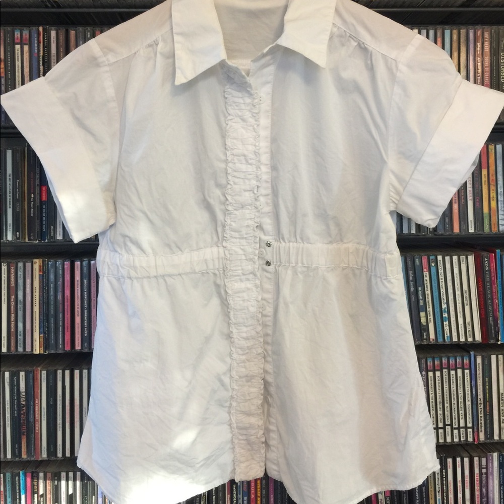 White tuxedo detail short sleeve blouse