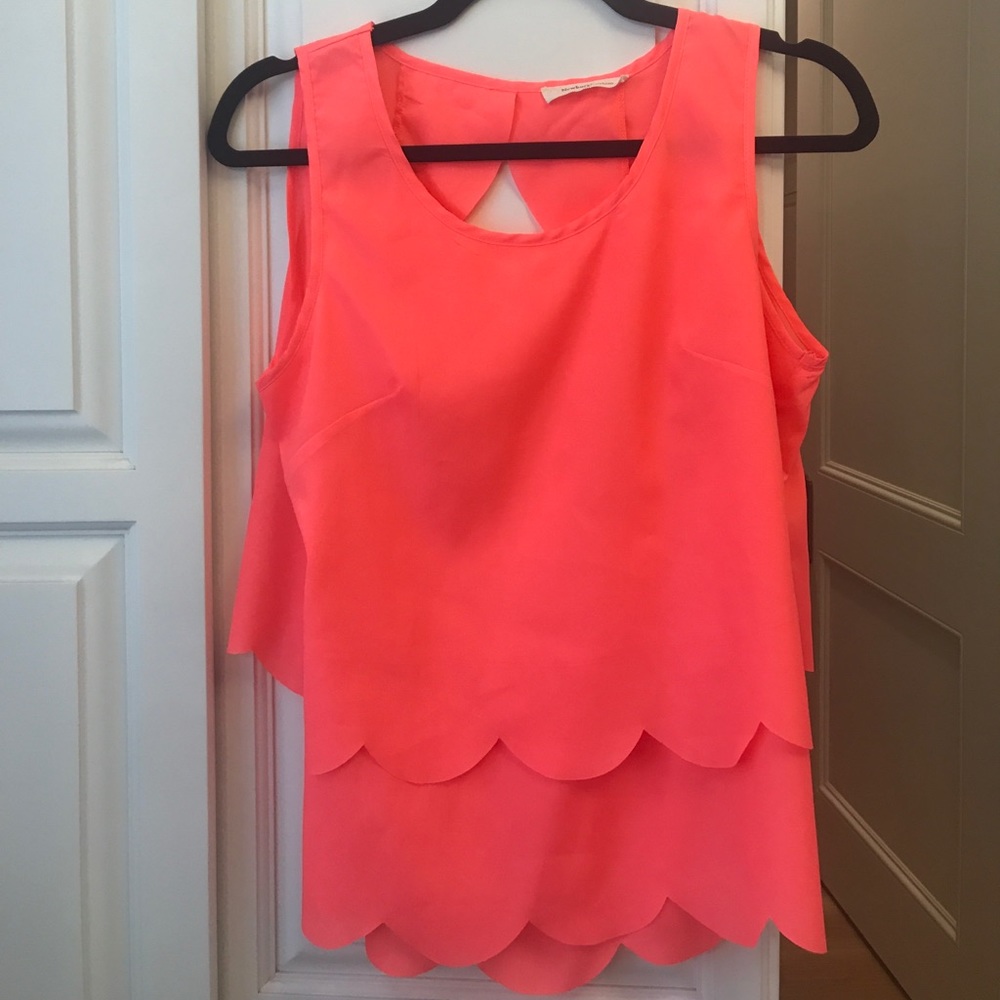 Precious coral top