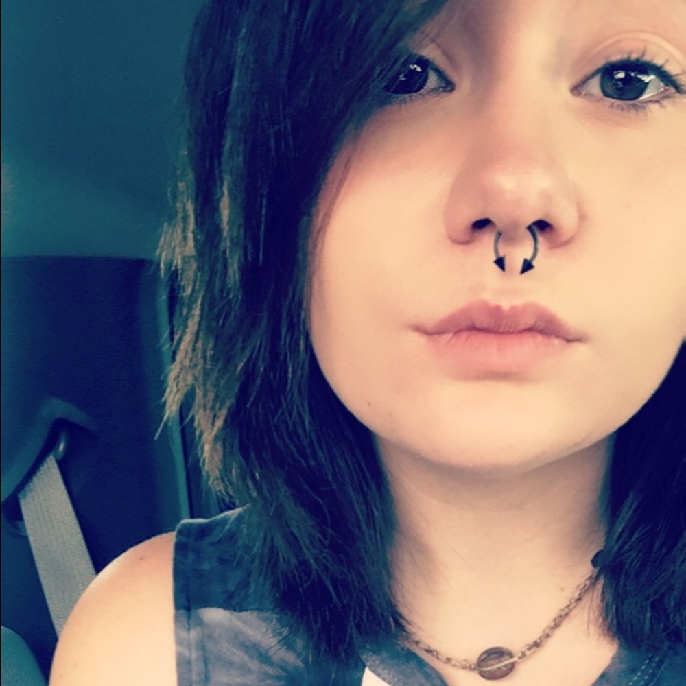 Meet your Posher, Becca