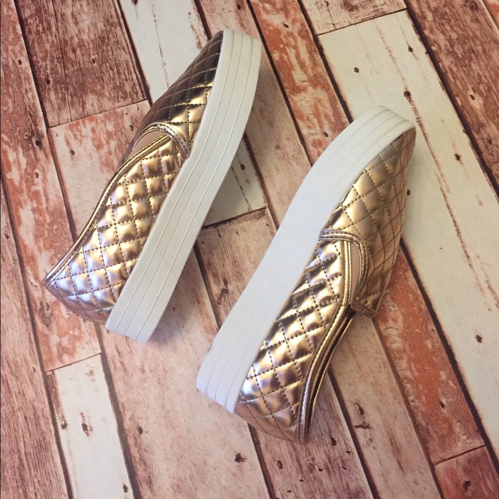 ❗️Sizes 5.5, 8, 8.5 Super fun metallic shoes - Picture 3 of 7