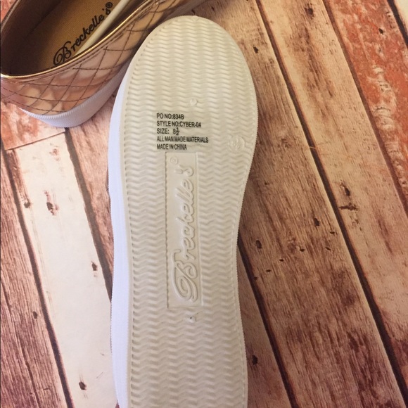 ❗️Sizes 5.5, 8, 8.5 Super fun metallic shoes - Picture 4 of 7