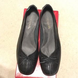 Aerosoles Black Leather Shoes