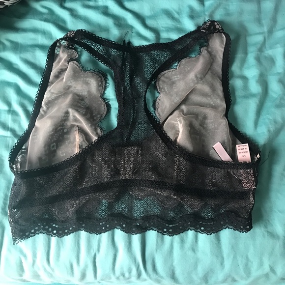 🆕 Victoria's Secret high neck lace bralette - Picture 6 of 8