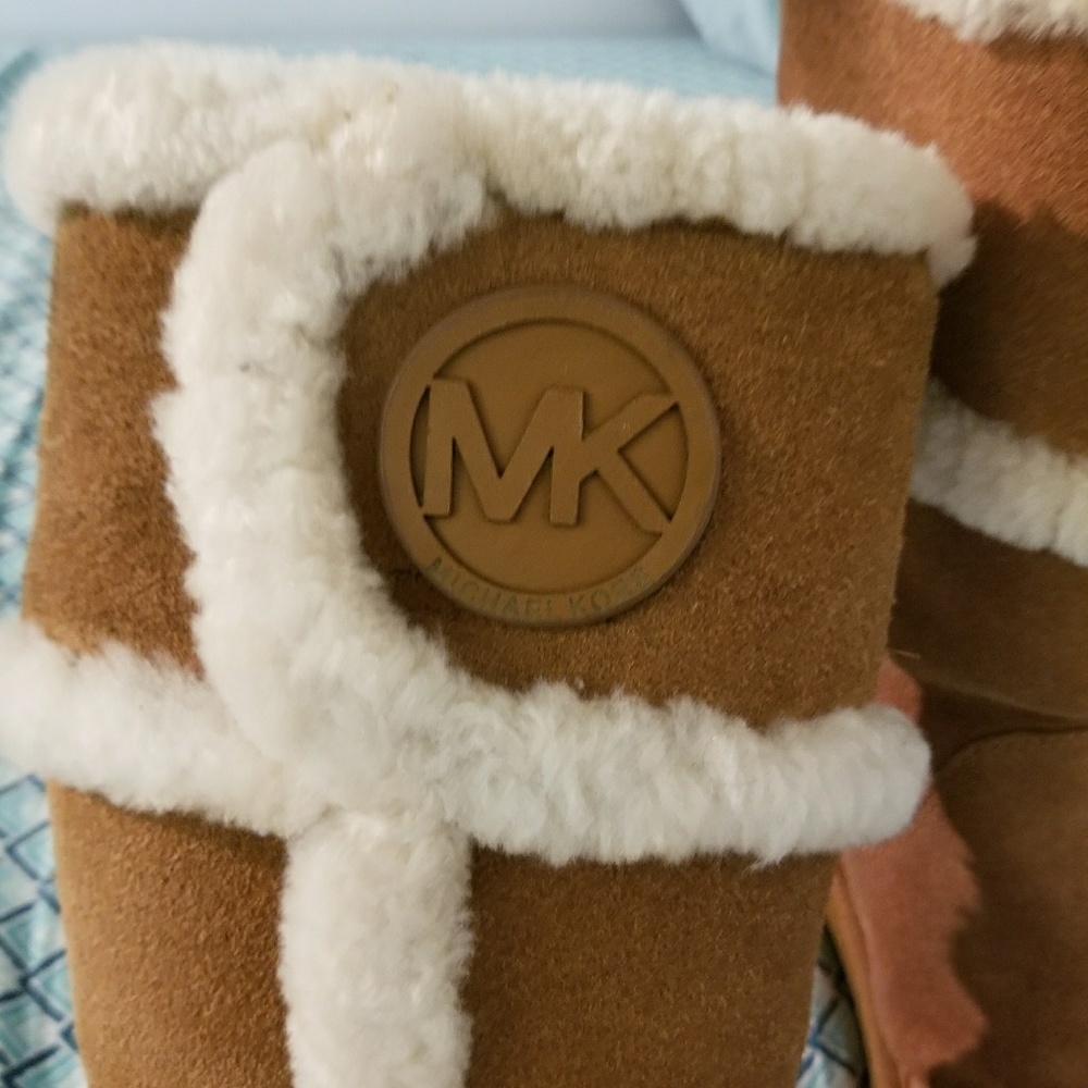 Michael Kors Winter boot - Picture 4 of 7