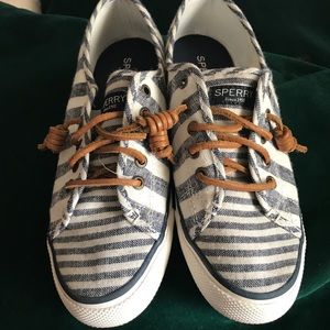 Sperry Size 6
