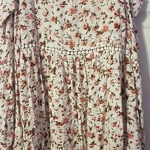 Long sleeve floral blouse