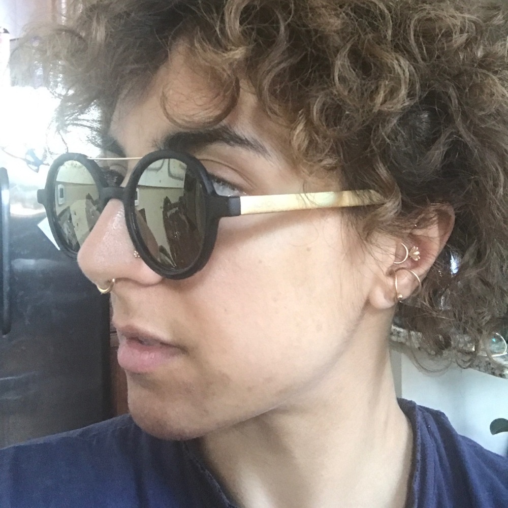 komono matte black and gold 🕶sun glasses 😎 - Picture 5 of 6