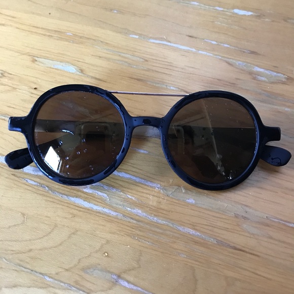 Komono Accessories - komono matte black and gold 🕶sun glasses 😎