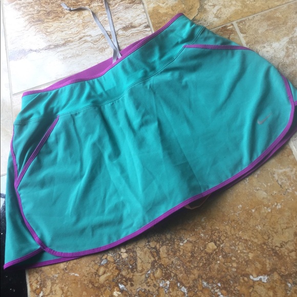Nike running skort w/fabulous fun bright short pop - Picture 2 of 8