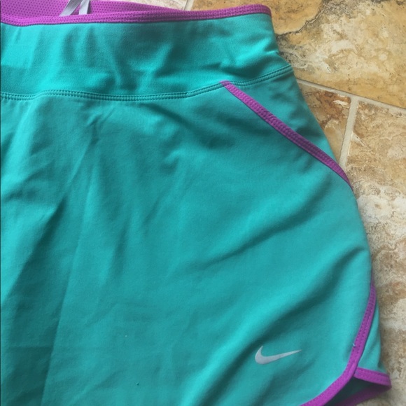Nike running skort w/fabulous fun bright short pop - Picture 3 of 8