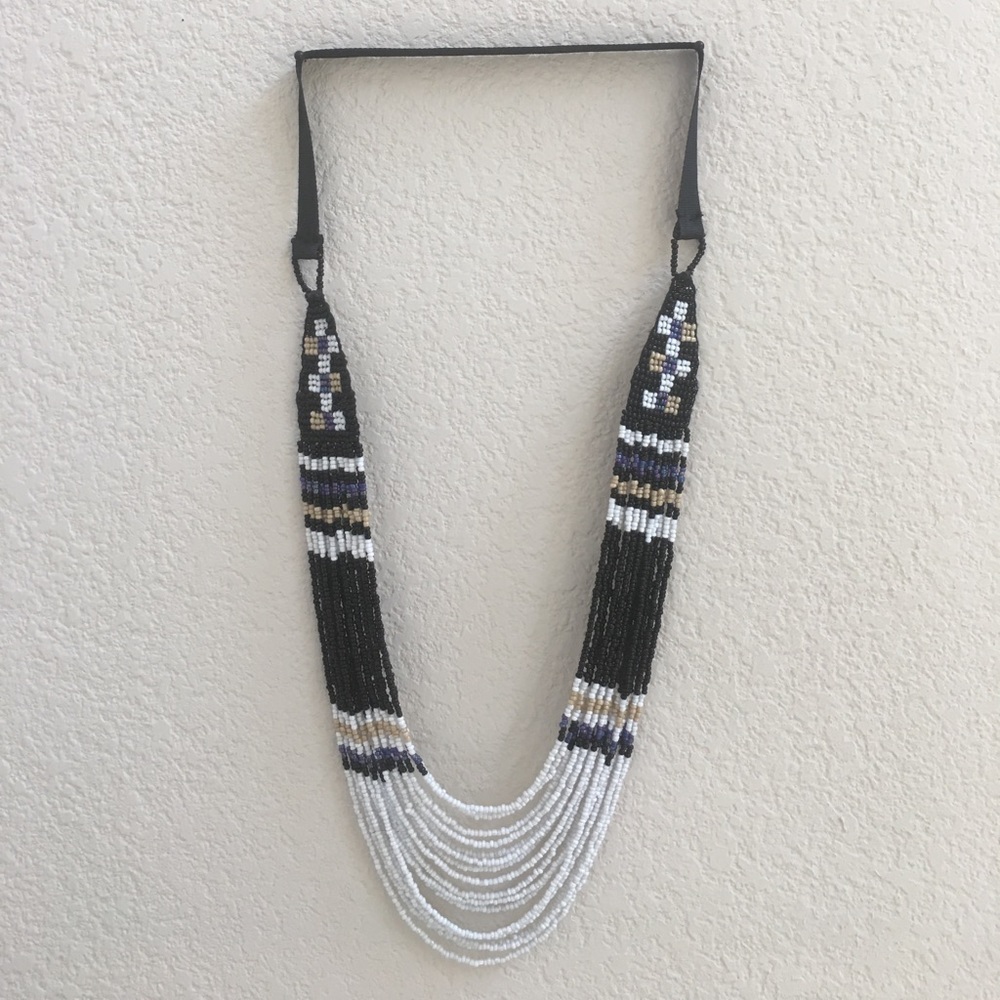 Beautiful Hawaiian 16 layers beads necklace.