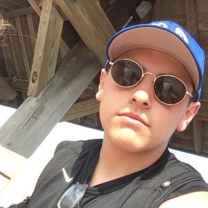 Meet your Posher, Tj