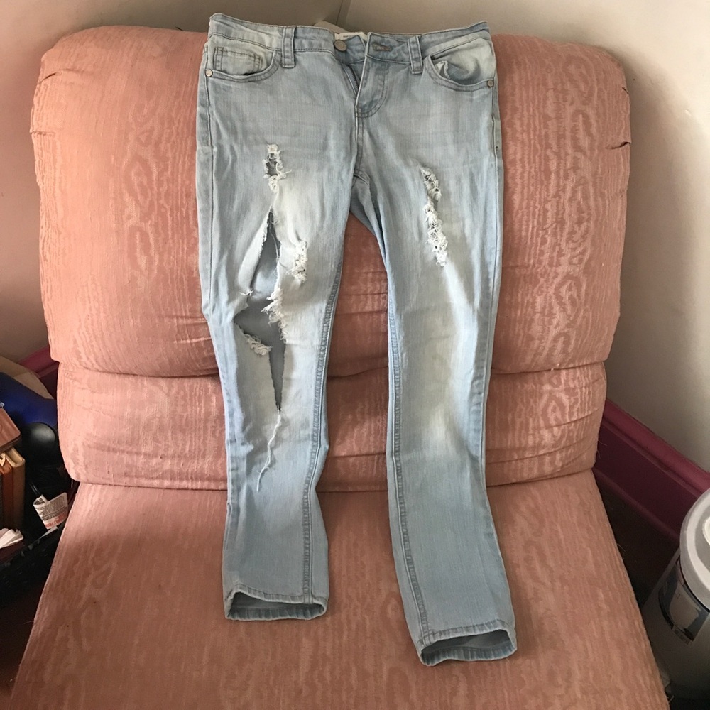 Light ripped jeans size 5/27
