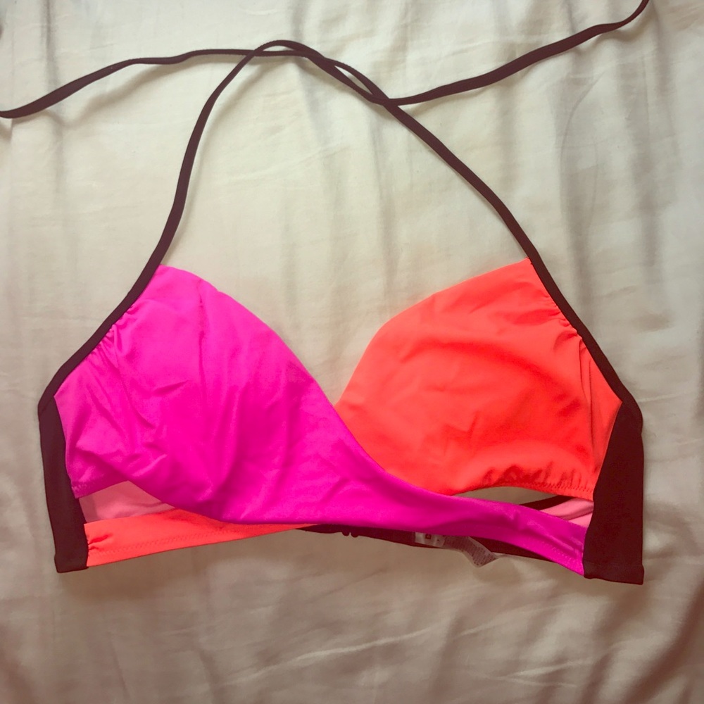 VS Pink Cross front Bikini Top - Picture 2 of 4