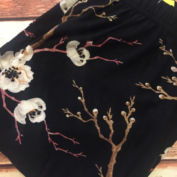 New! Buttery soft leggings - Picture 2 of 4