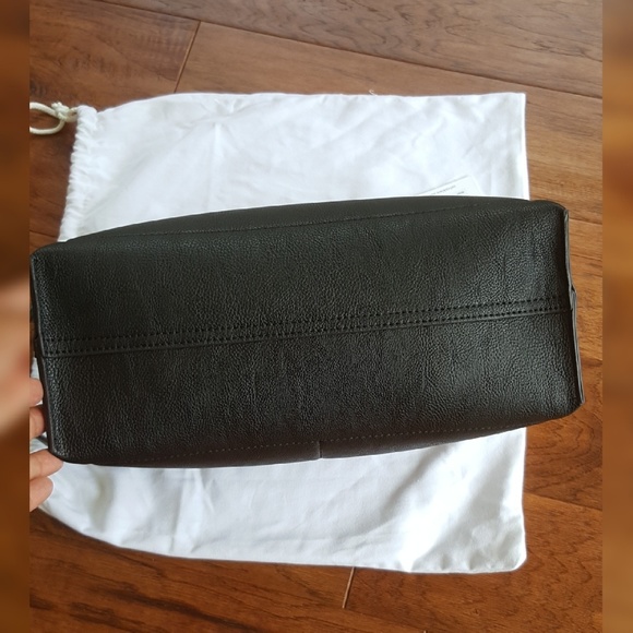 π₯SOLDπ₯Calvin Klein Shoulder Bag - Picture 3 of 7