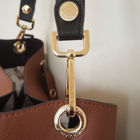 π₯SOLDπ₯Calvin Klein Shoulder Bag - Picture 7 of 7