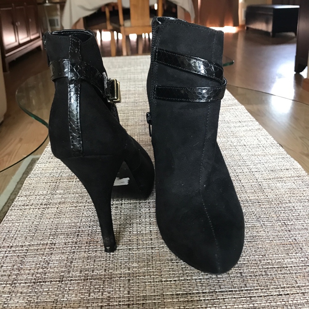 Guess booties