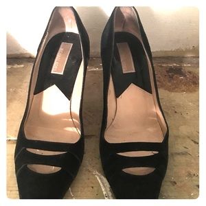 Michael Kors black heels!!