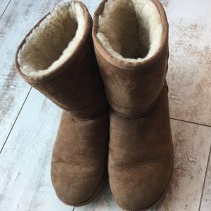 UGG Classic II Short Boots