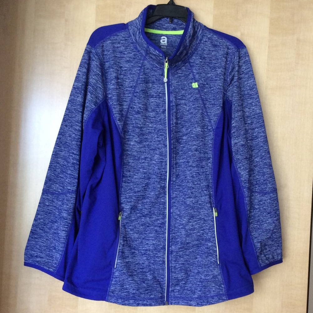 Avenue Zip-Up Active Jacket size 22/24