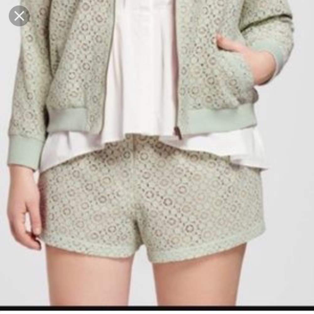 Victoria Beckham for Target lace shorts size 4