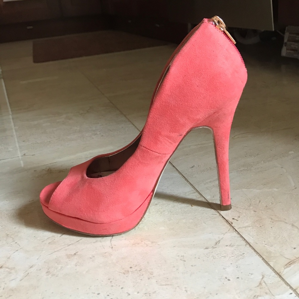 Madden girl, high heels with zipper on the back.