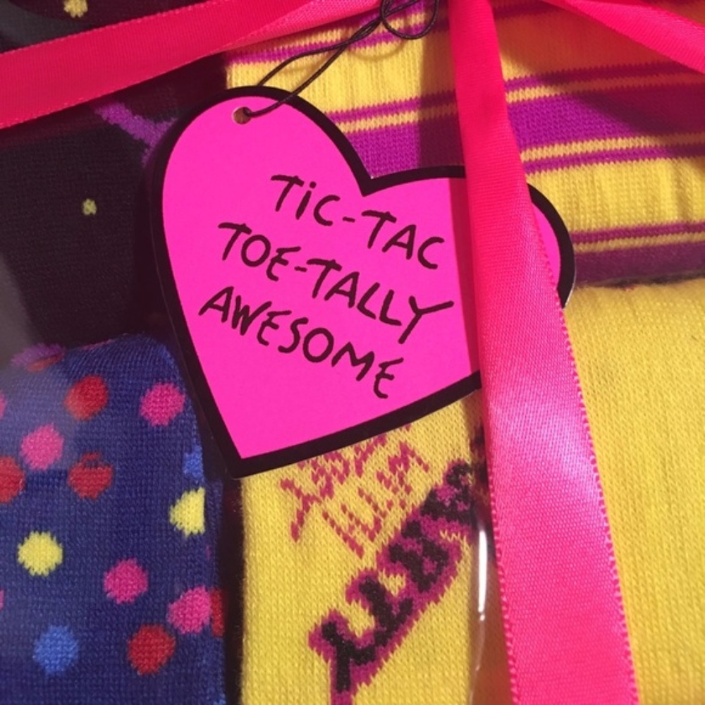 Betsey Johnson 9 Pack Party Crew Socks - Picture 4 of 8