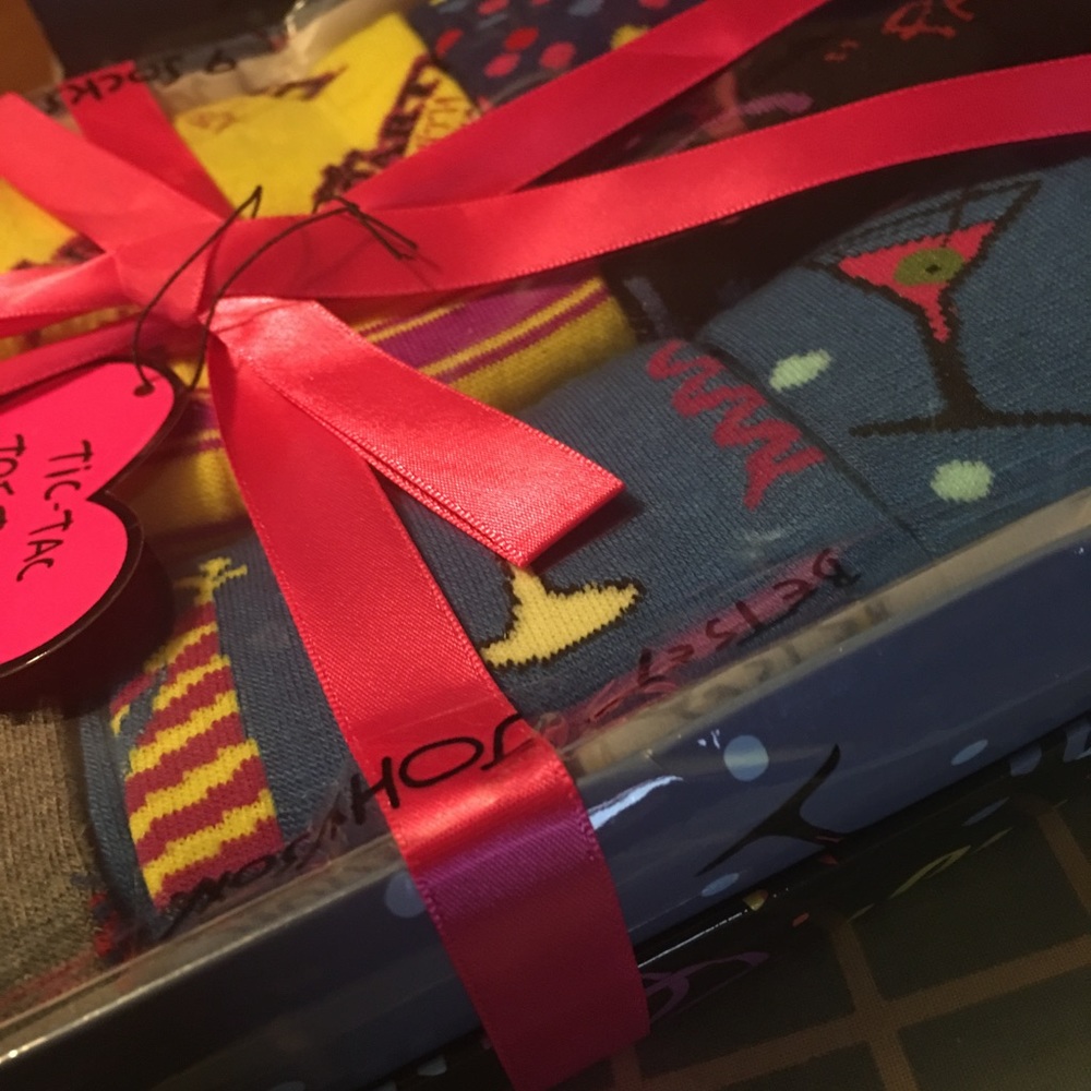 Betsey Johnson 9 Pack Party Crew Socks - Picture 8 of 8