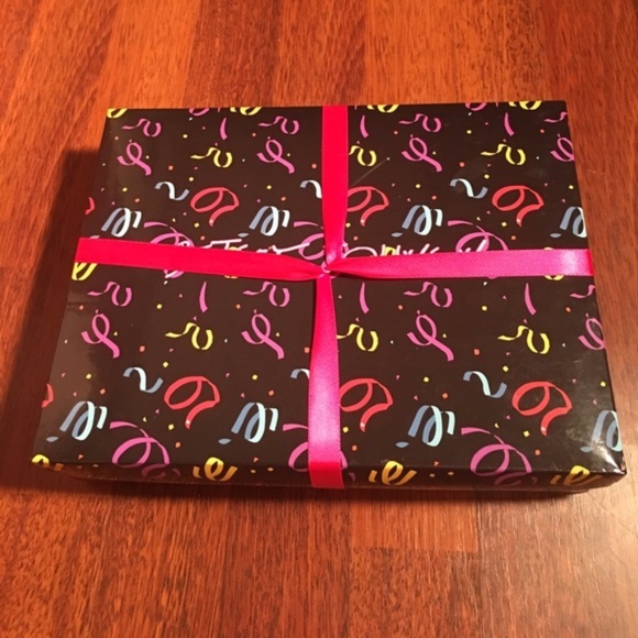 Betsey Johnson 9 Pack Party Crew Socks - Picture 5 of 8