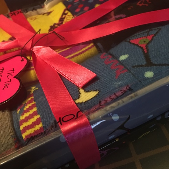 Betsey Johnson 9 Pack Party Crew Socks - Picture 8 of 8