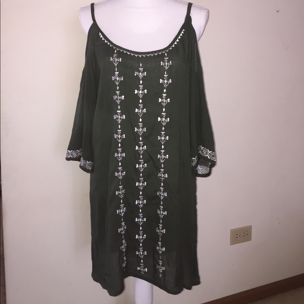 Romeo Juliet couture beach coverup olive white