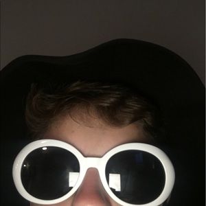 Meet your Posher, Ethan