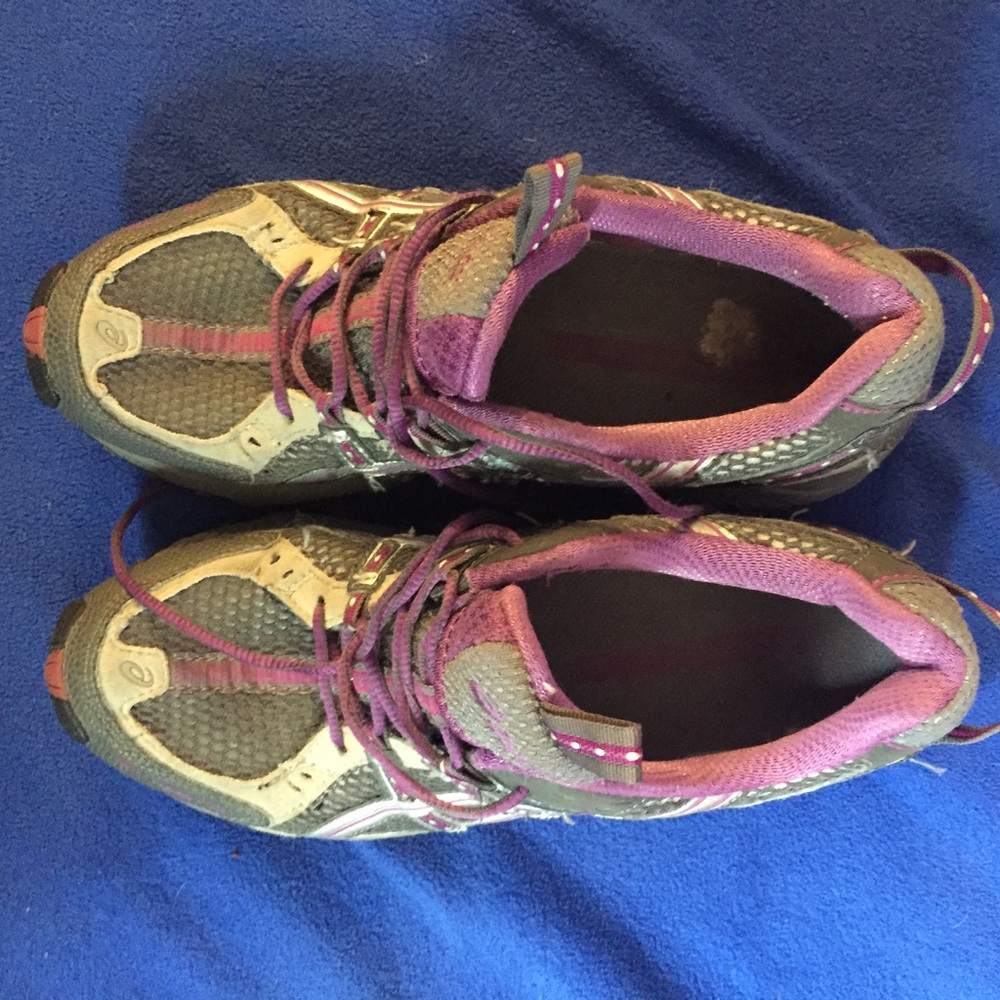 Gym shoes