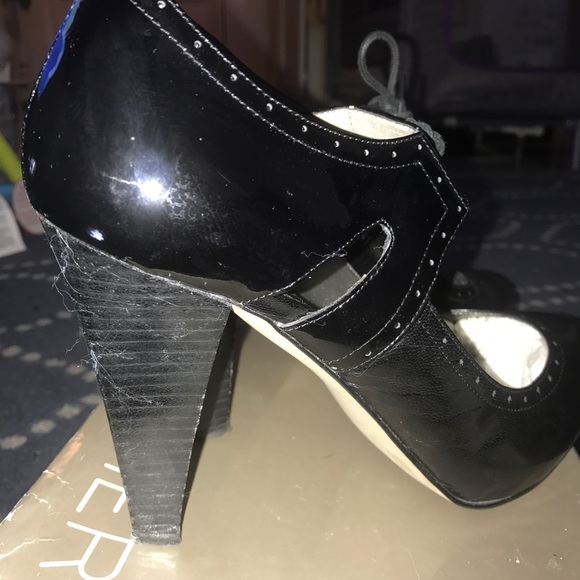 Cute Black Heels... - Picture 3 of 4