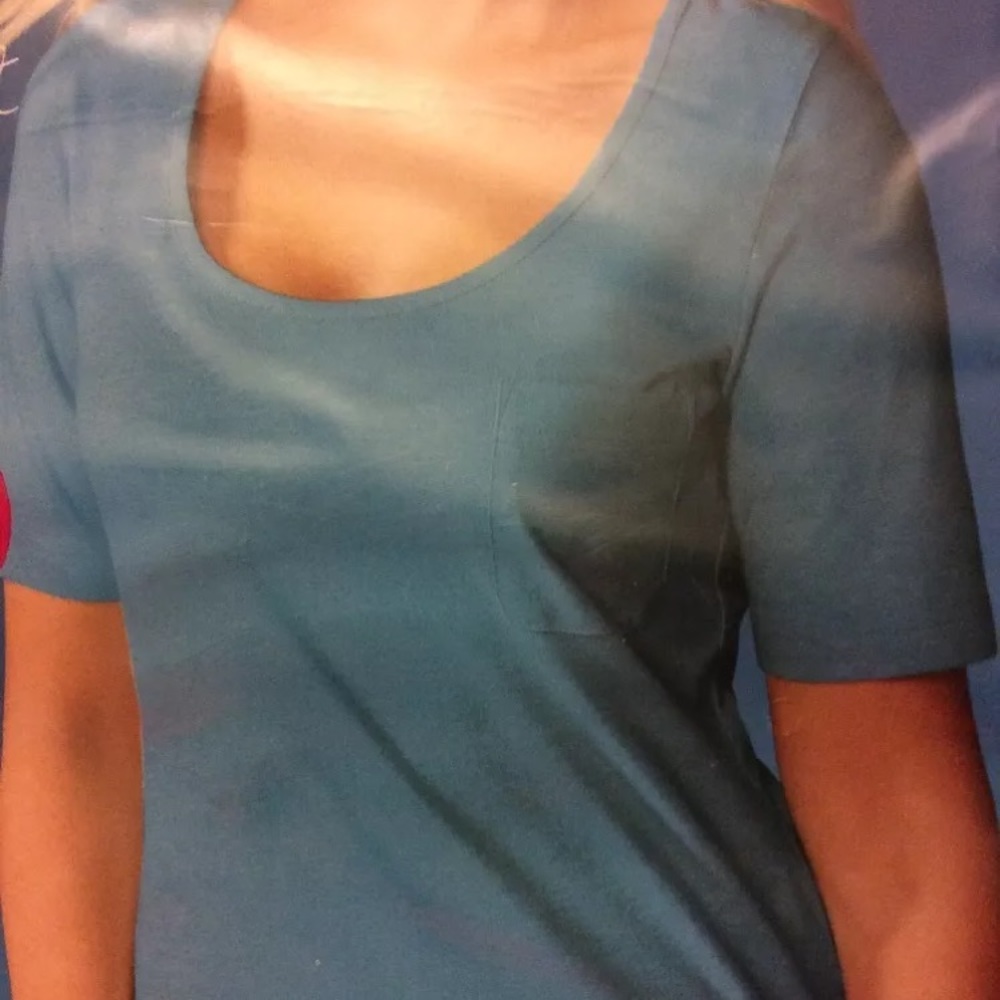 NWT Women's Plus Size Solid Blue T-Shirt TOP NEW