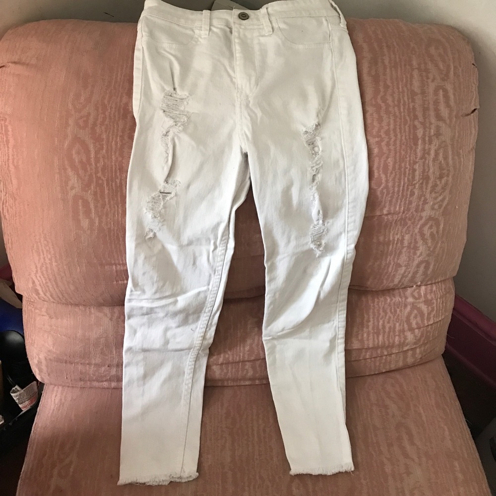 Ripped white jeans size 3 w26