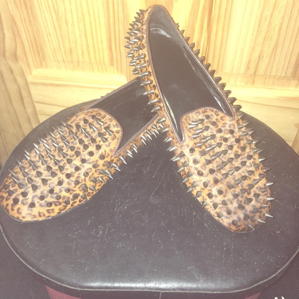 Size 7 hellraisers cheetah spike