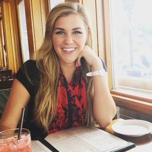 Meet your Posher, Brooke