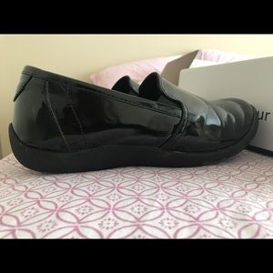 Nursing shoes