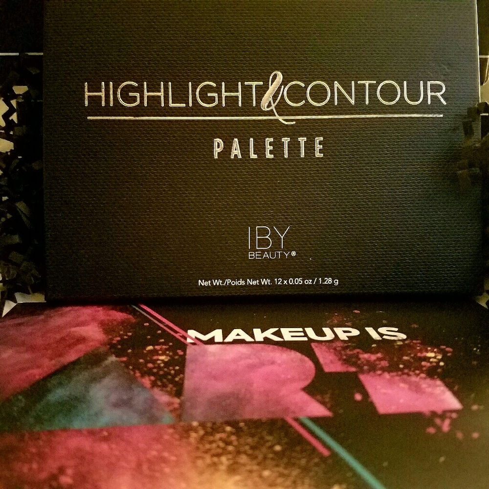 🎈$4.99 SHIPPING!!🎈Highlight and Contour Palette