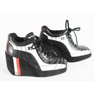 Vntg Tommy Hilfiger  Lace Platform Shoes Sz 6.5