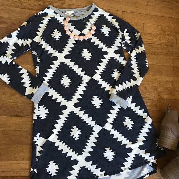 Aztec print Dress - Picture 2 of 4